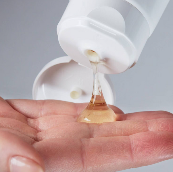 Очищувальний гель з кислотами AHA і BHA Surface Radiance Cleanse Medik8, 150 мл 00-00000590 фото
